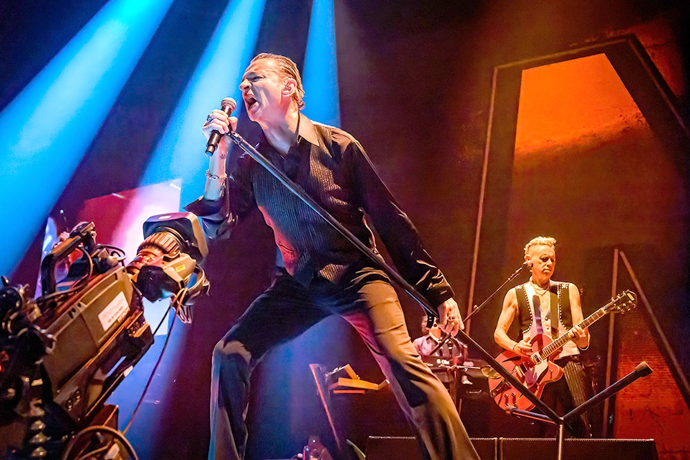 Depeche Mode всегда были группой, которая умела превращать свои страдания и сочувствия в успех.