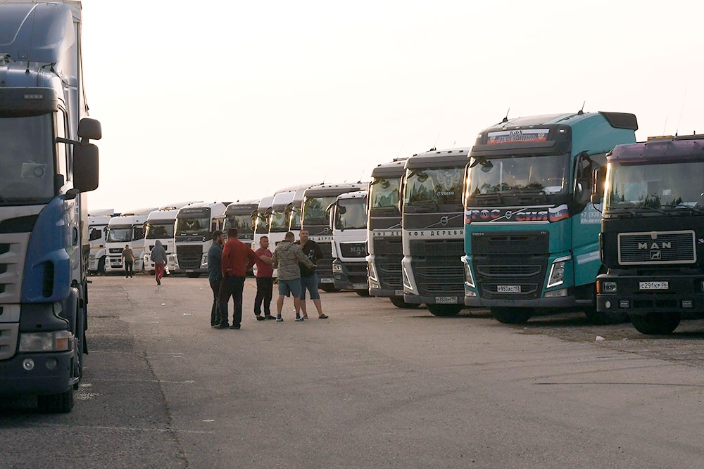 По оценкам экспертов, до введения новых правил более 60 процентов перевозок в России осуществлялось нелегально.