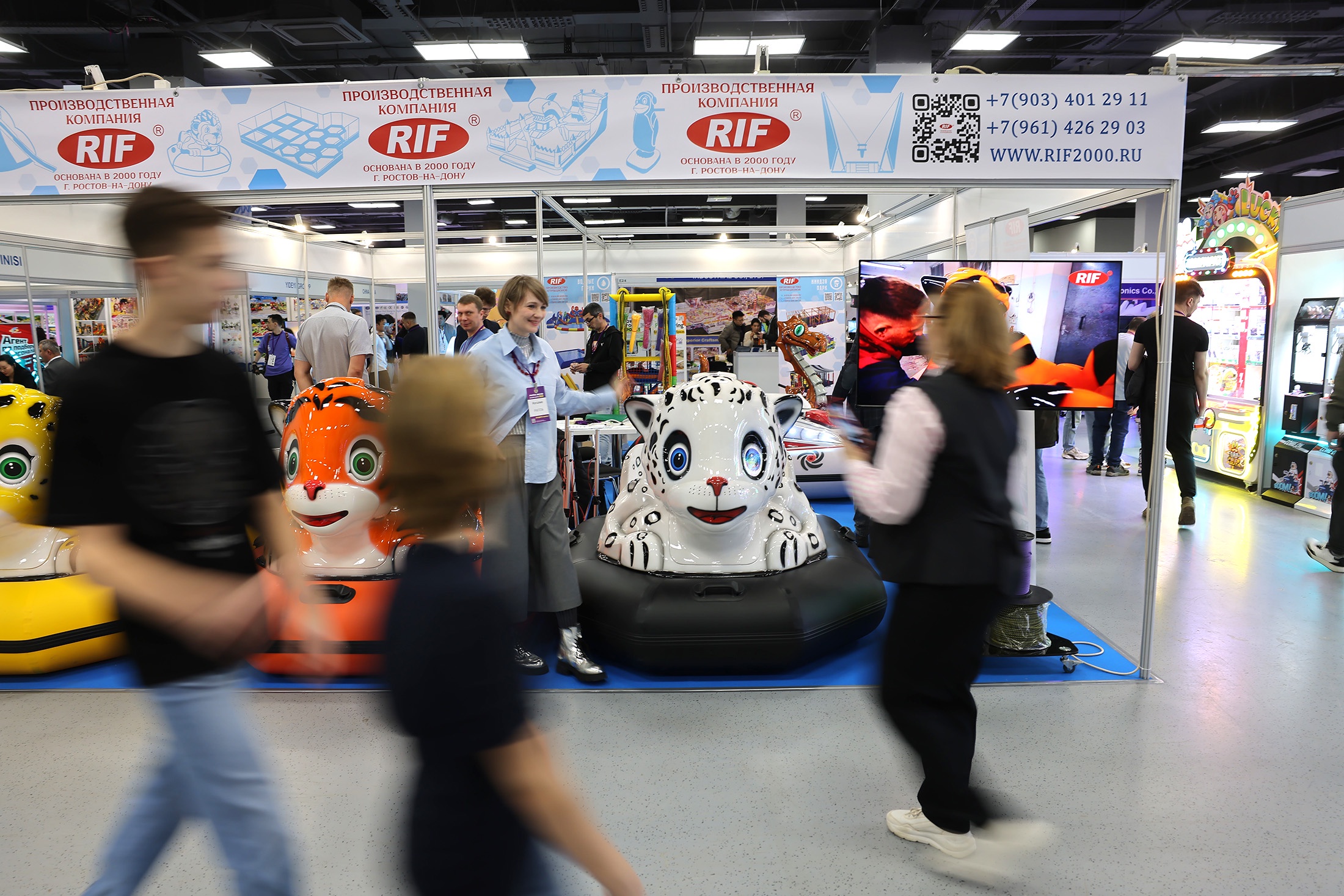 Дизайн аттракционов стремится отвечать трендам - сегодня в моде животные и мультяшные герои.