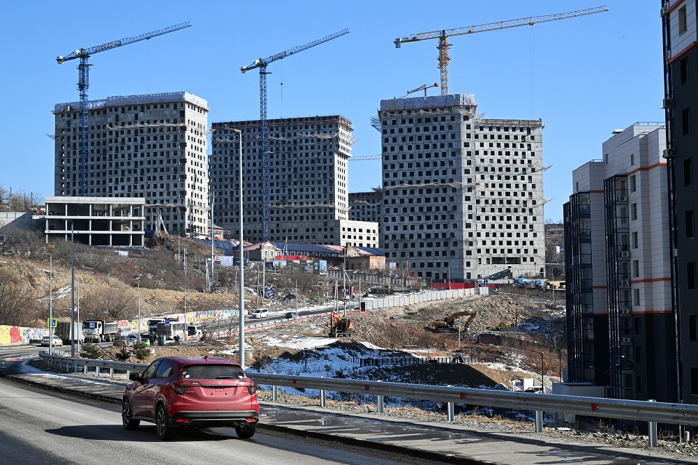Сегодня застройщик обязан возводить не только жилье, но и создавать полноценную инфраструктуру: школы, детсады, больницы, дороги и парки.