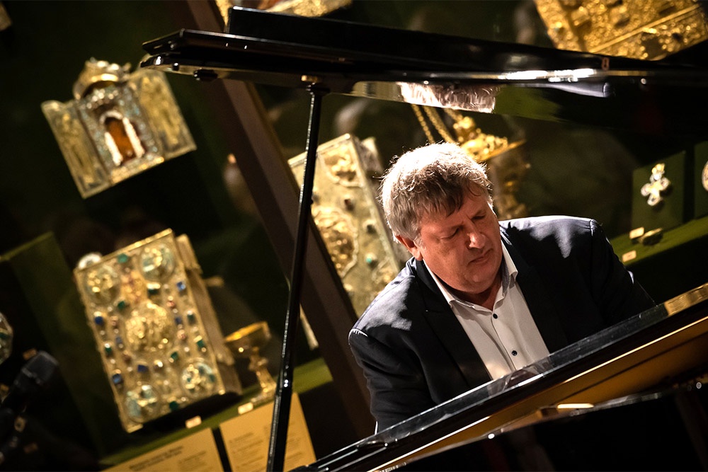 Борис Березовский: В нашем проекте мы комментируем музыку стихами. Мы создаем третью реальность.