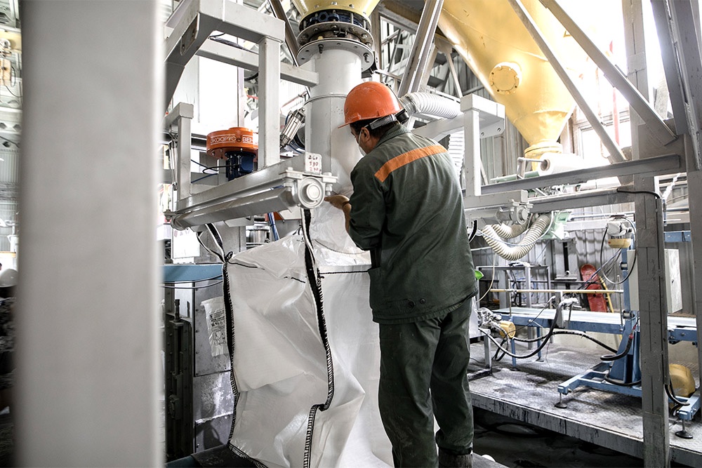 Заводу чудом удалось выбраться из долговой ямы и встать на ноги.