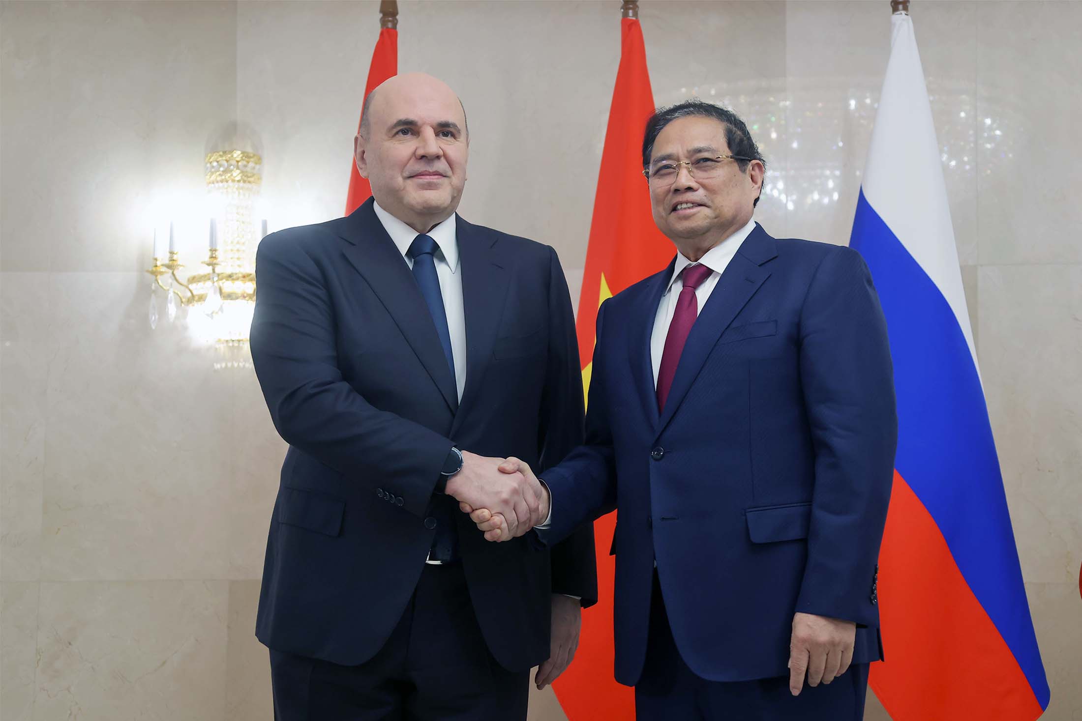 Михаил Мишустин и Фам Минь Тинь на переговорах обсудили укрепление партнерства. 