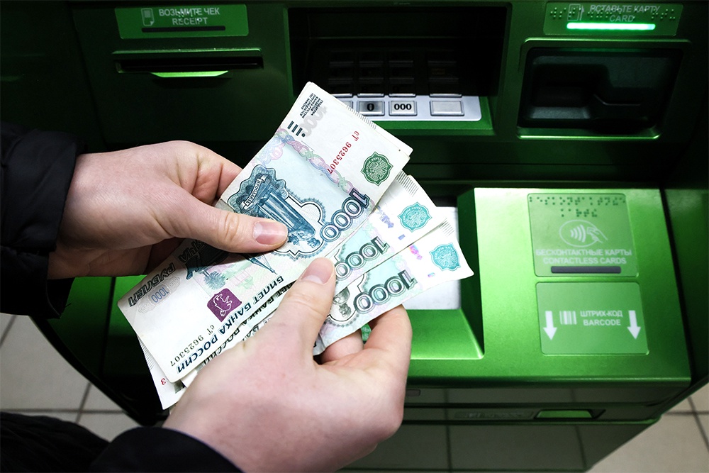 Эксперты полагают, что увеличение доли наличных средств в расчетах может стать естественной реакцией на усиление контроля.