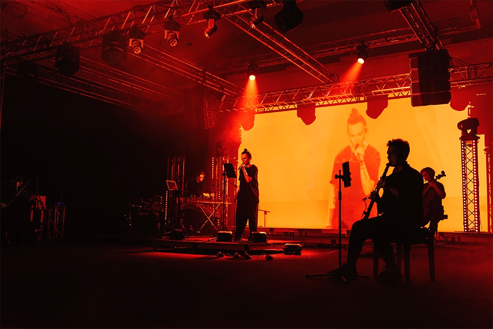 "Ночь театров" - это не только спектакли и встречи с актерами, но и впечатляющие концерты.