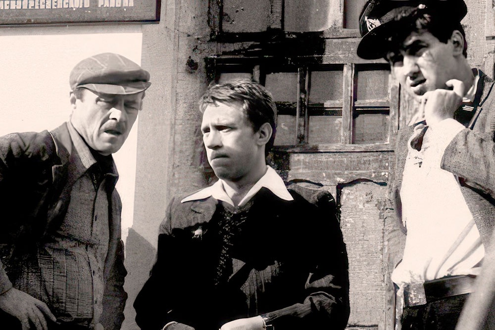 Станислав Говорухин снял Владимира Высоцкого в роли Глеба Жеглова в экранизации братьев Вайнеров "Место встречи изменить нельзя". Эта роль стала лучшей в фильмографии знаменитого актера.