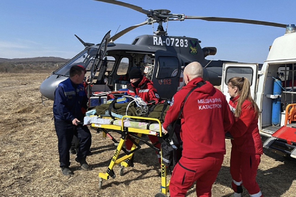Каждый вылет санитарного вертолета - это чья-то спасенная жизнь.