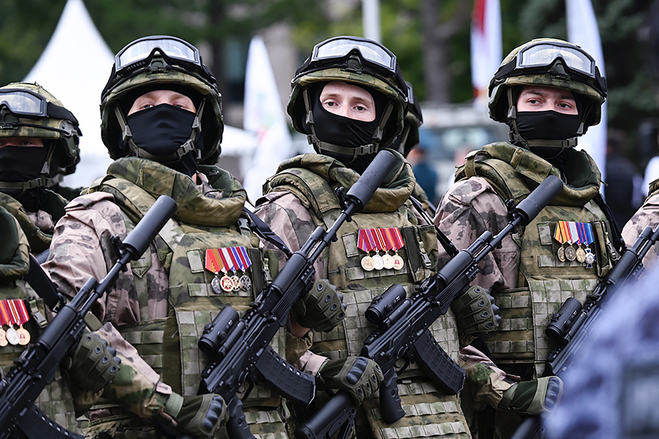 Марш участников специальной военной операции на Военно-спортивном фестивале Росгвардии в Лужниках. Марш участников специальной военной операции на Военно-спортивном фестивале Росгвардии в Лужниках.