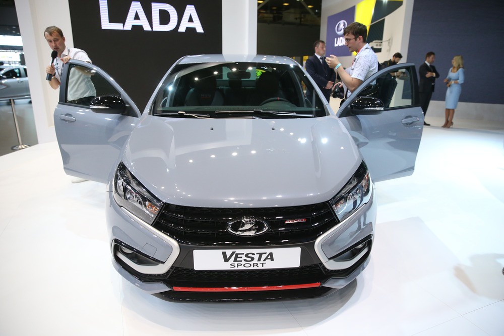 Сначала заработает подписка на Lada Vesta. Затем сервис планируют распространить на Largus и Granta.