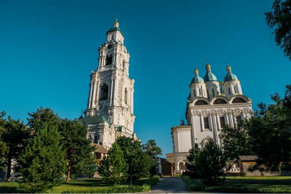 Реставрация башен Астраханского кремля затронет и Пречистенскую колокольню, которая считается самой высокой кремлевской колокольней в России. Реставрация башен Астраханского кремля затронет и Пречистенскую колокольню, которая считается самой высокой кремлевской колокольней в России.
