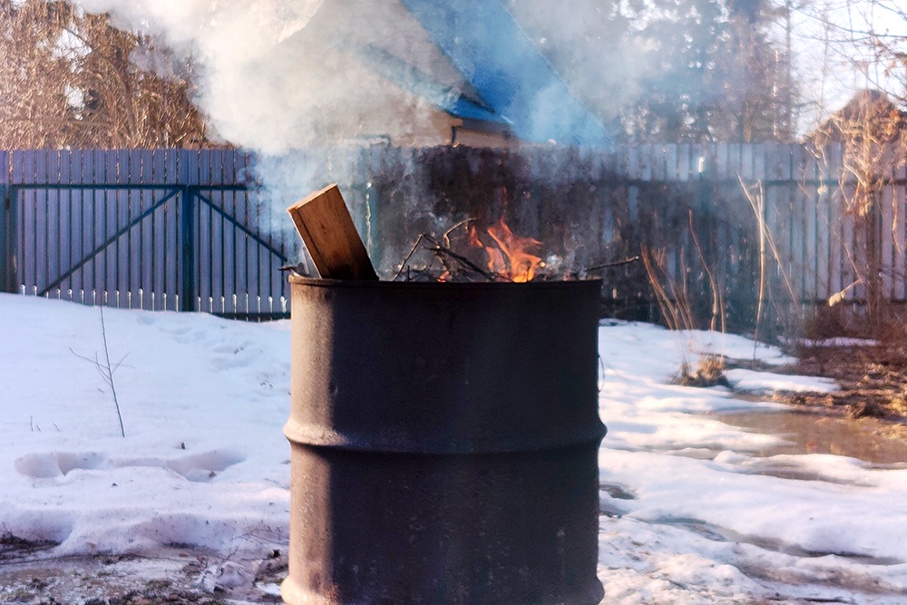 Если костер на даче привел к пожару - штраф до 50 000 рублей.