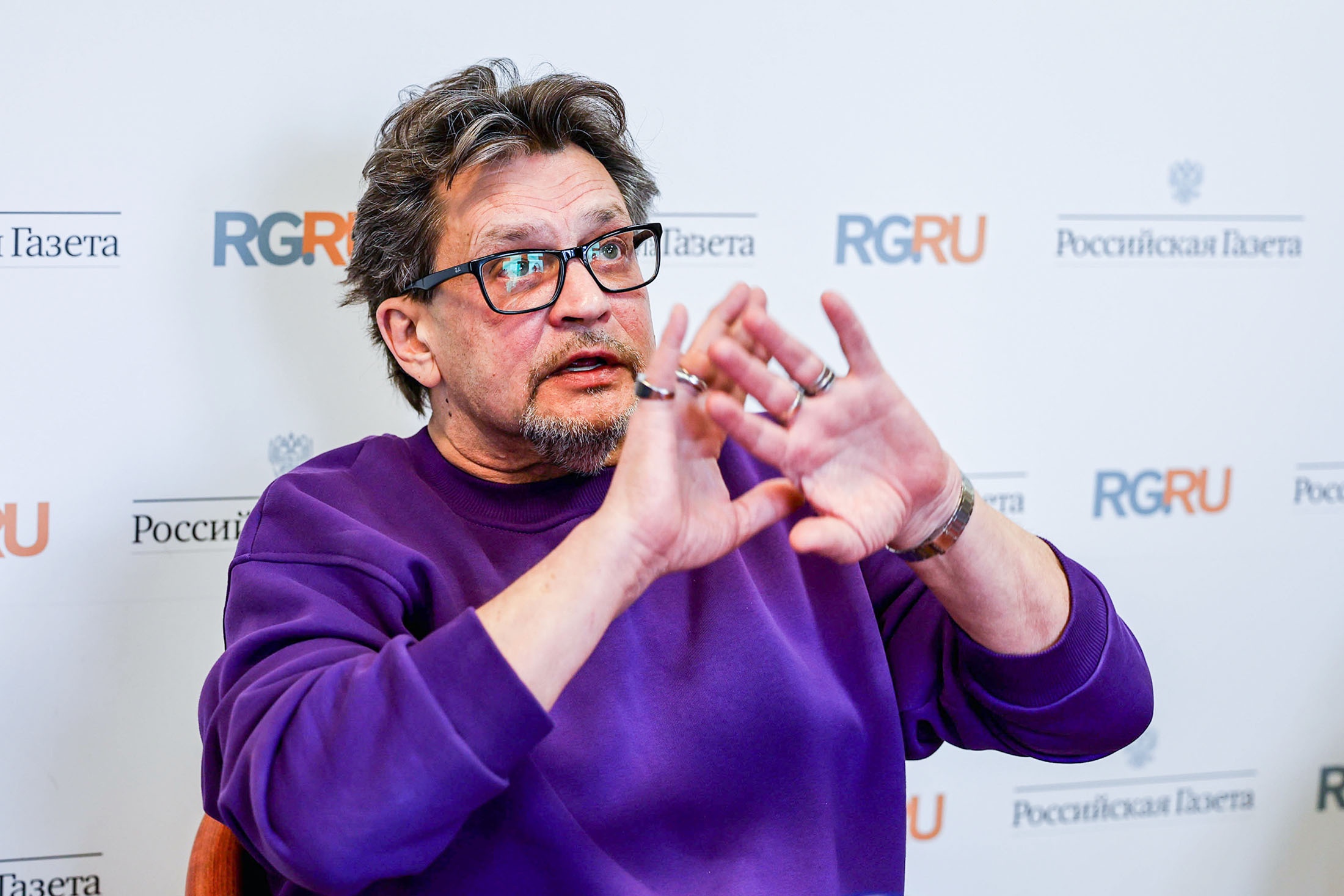 Александр Домогаров сыграл не просто своего тезку - он сыграл себя. 