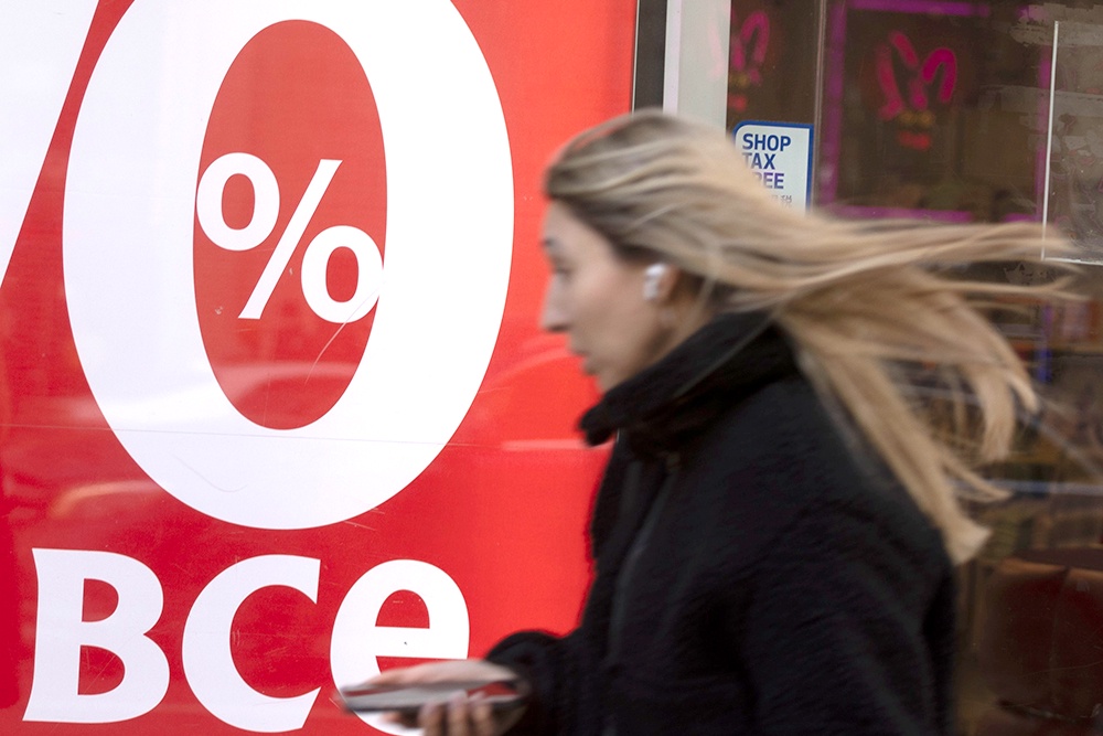 Де-факто для покупателей рассрочка теперь становится бесплатной. Но предложение такого вида оплаты товаров может сократиться.