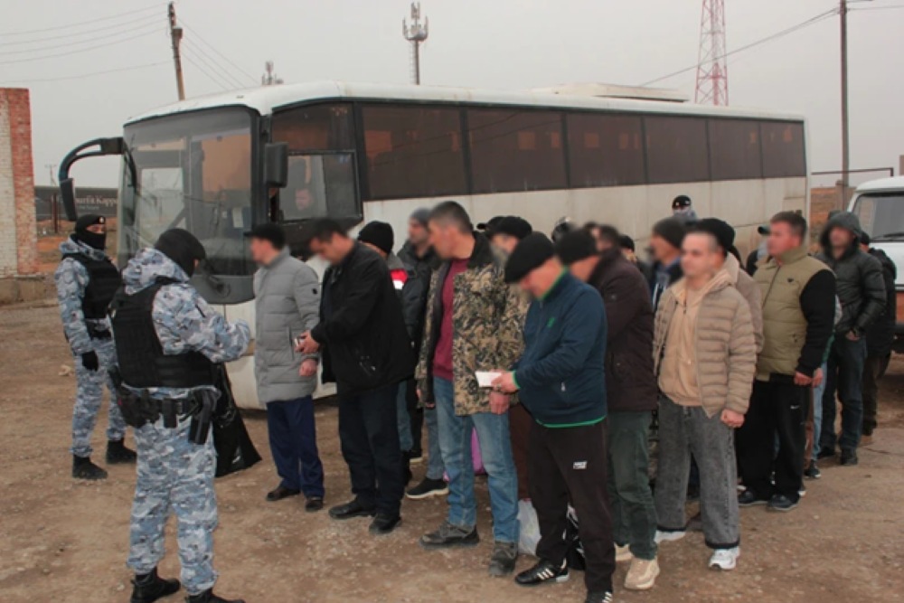В Астраханской области прошло первое в 2026 году масштабное административное выдворение нарушителей миграционного законодательства В Астраханской области прошло первое в 2026 году масштабное административное выдворение нарушителей миграционного законодательства