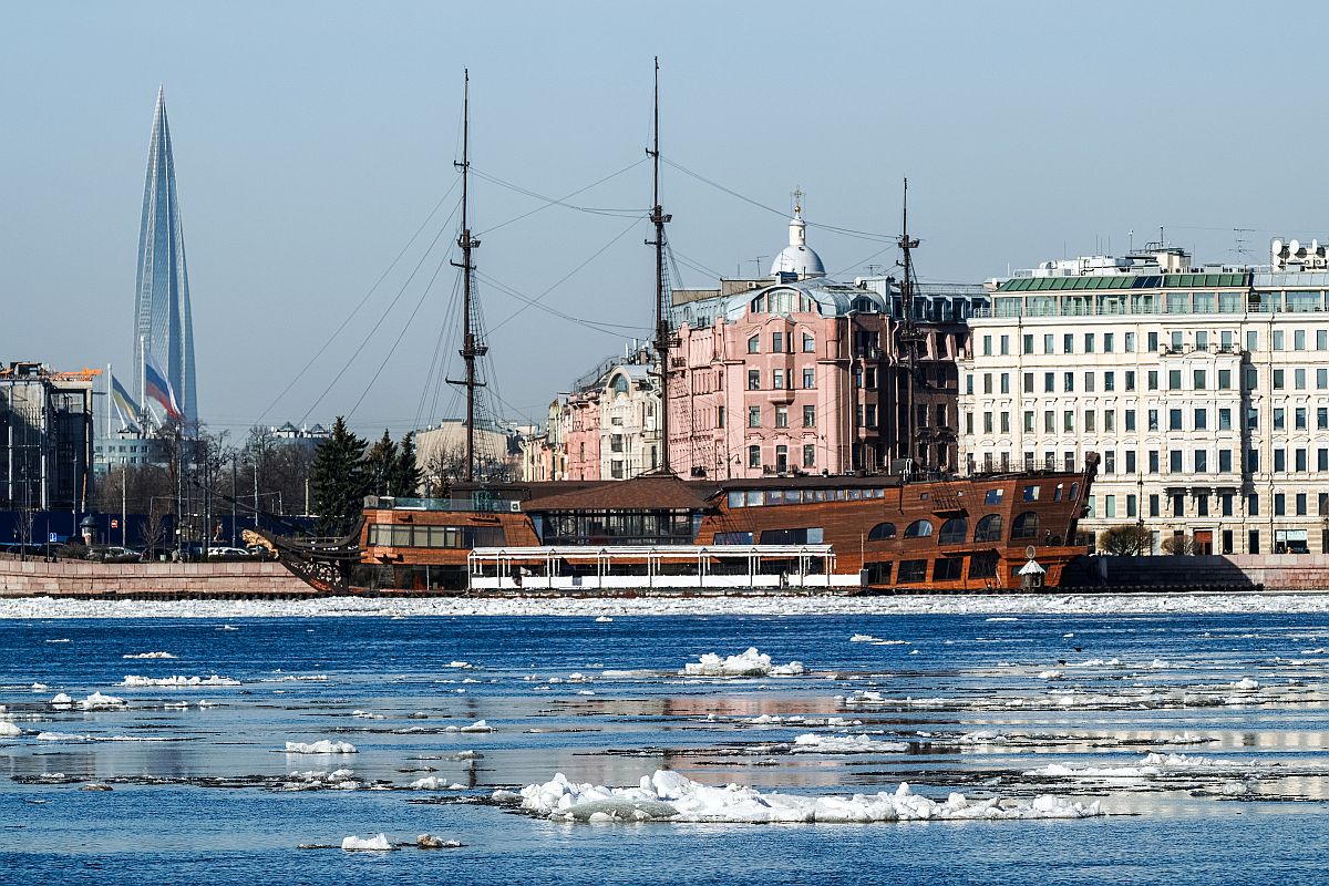Для спасения исторического центра Петербурга нужно создать "второй Петербург". Для спасения исторического центра Петербурга нужно создать "второй Петербург".