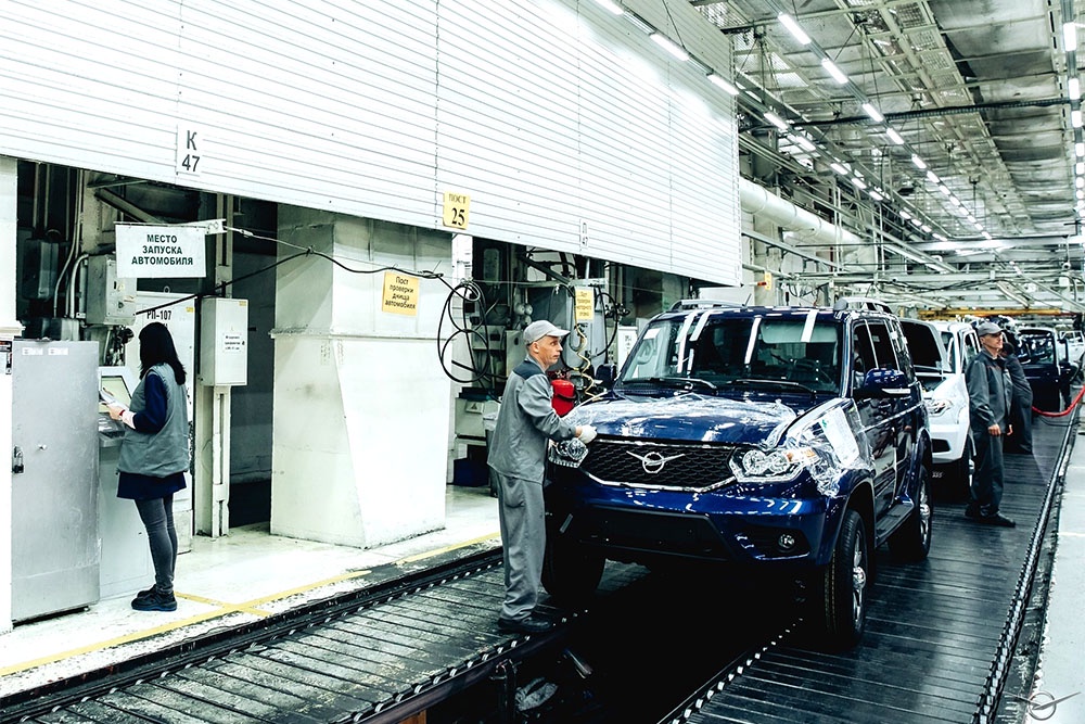 В ходе испытаний новые автомобили пройдут 100 тыс. км по бездорожью.