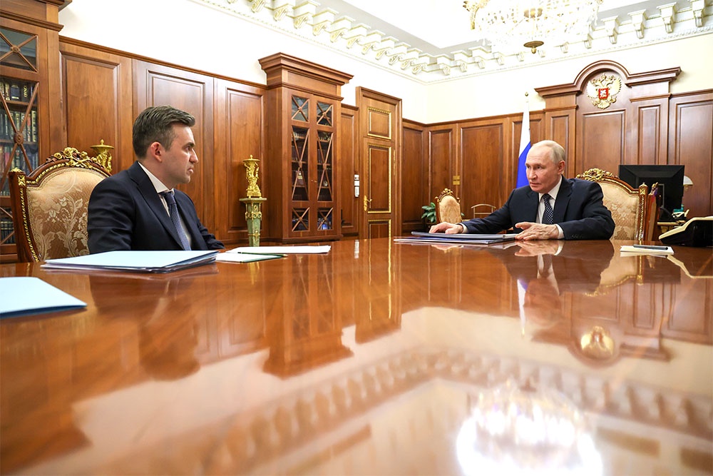 Владимир Путин поручил Станиславу Воскресенскому уделить внимание бытовым вопросам людей.