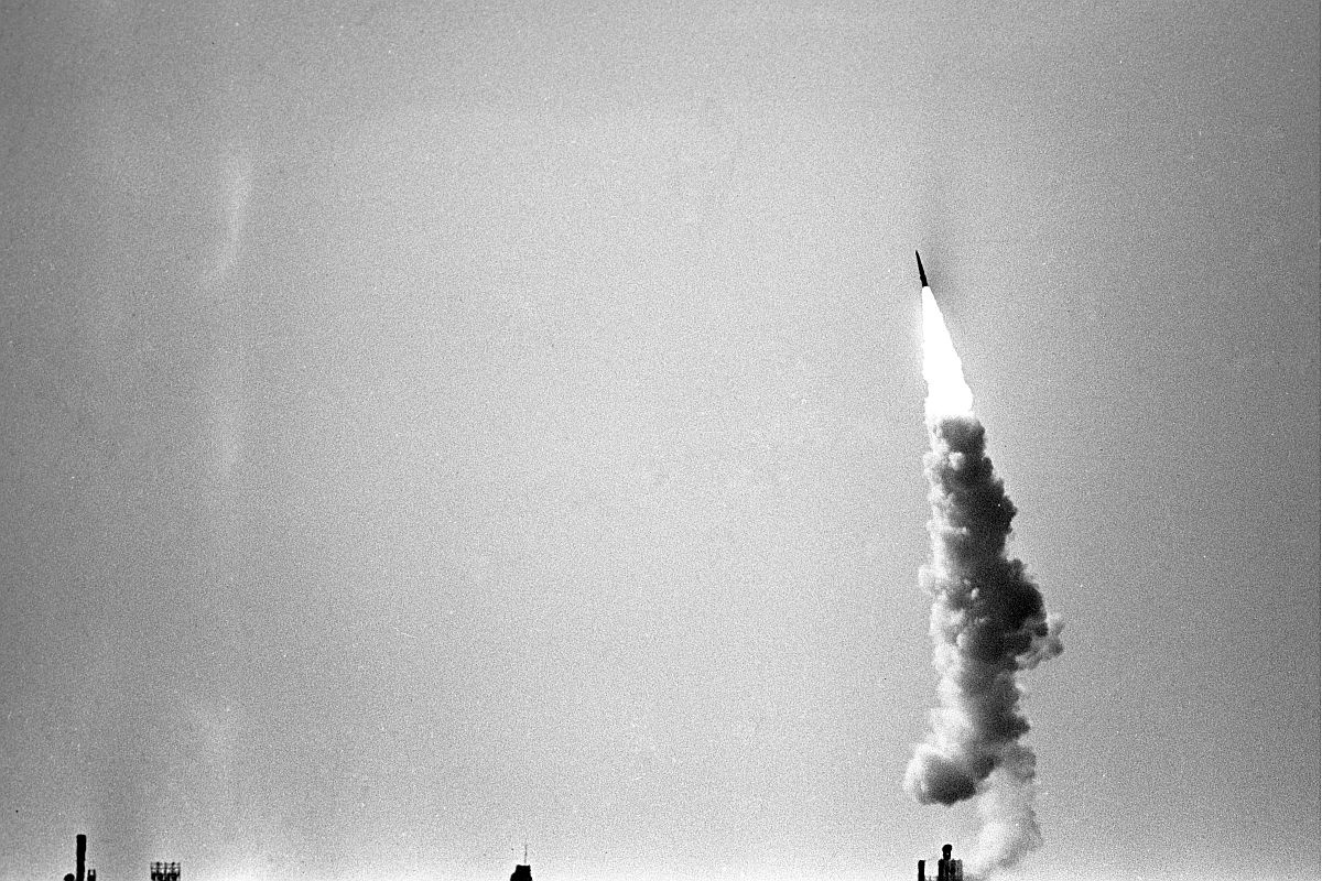 Ракета ЗРС С-300 устремилась на перехват цели. 