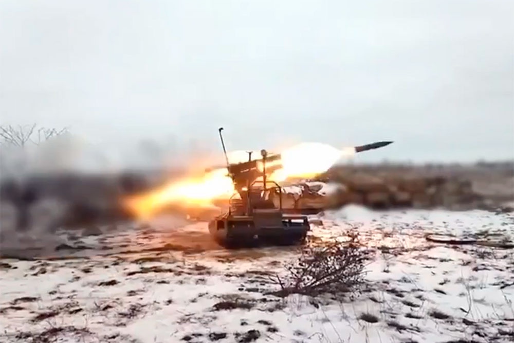 Появилось первое видео стрельбы из 107-мм РСЗО на базе НРТК "Курьер"