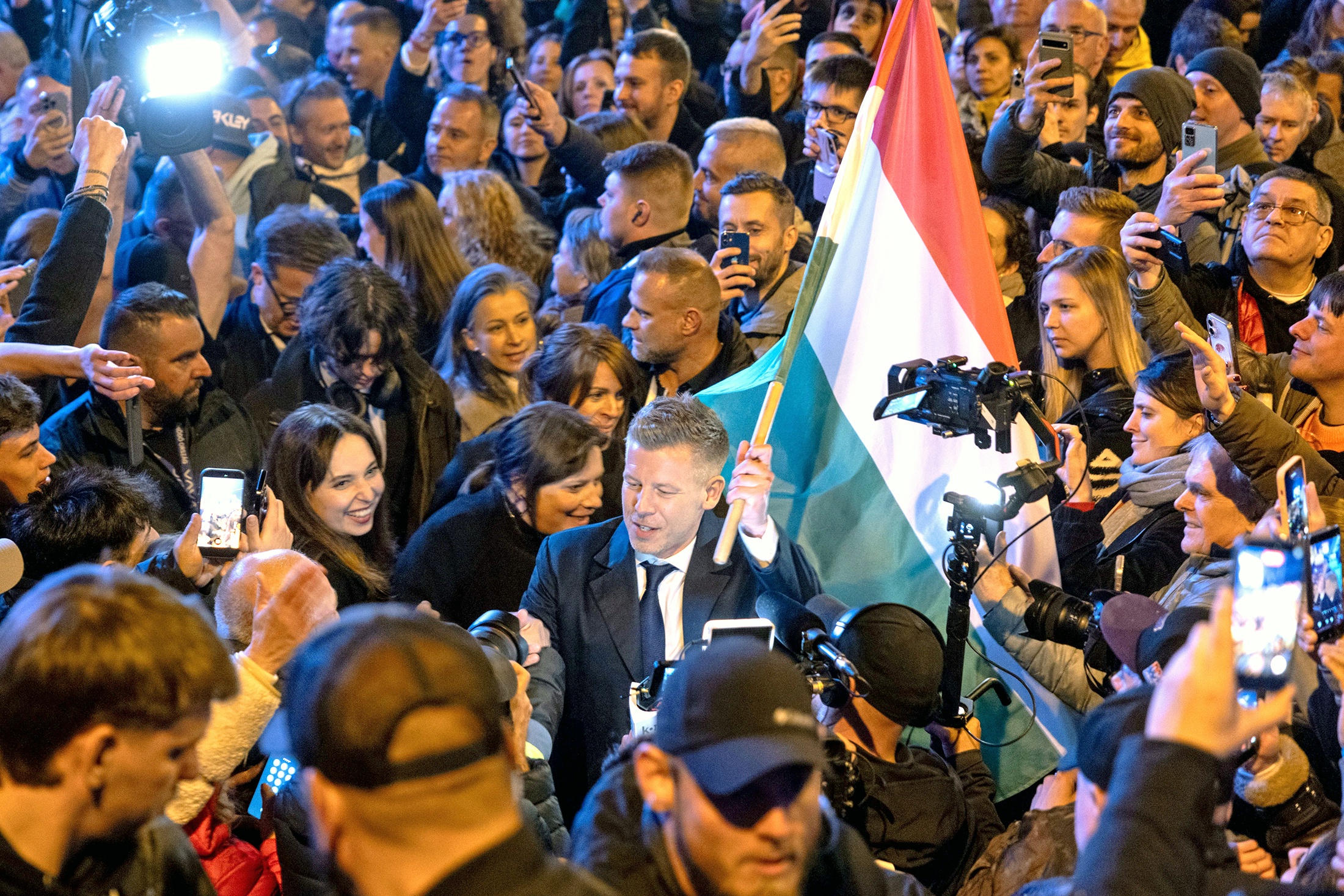 Триумфатором на выборах в
Венгрии стал Петер Мадьяр. Народ
высказался за перемены.