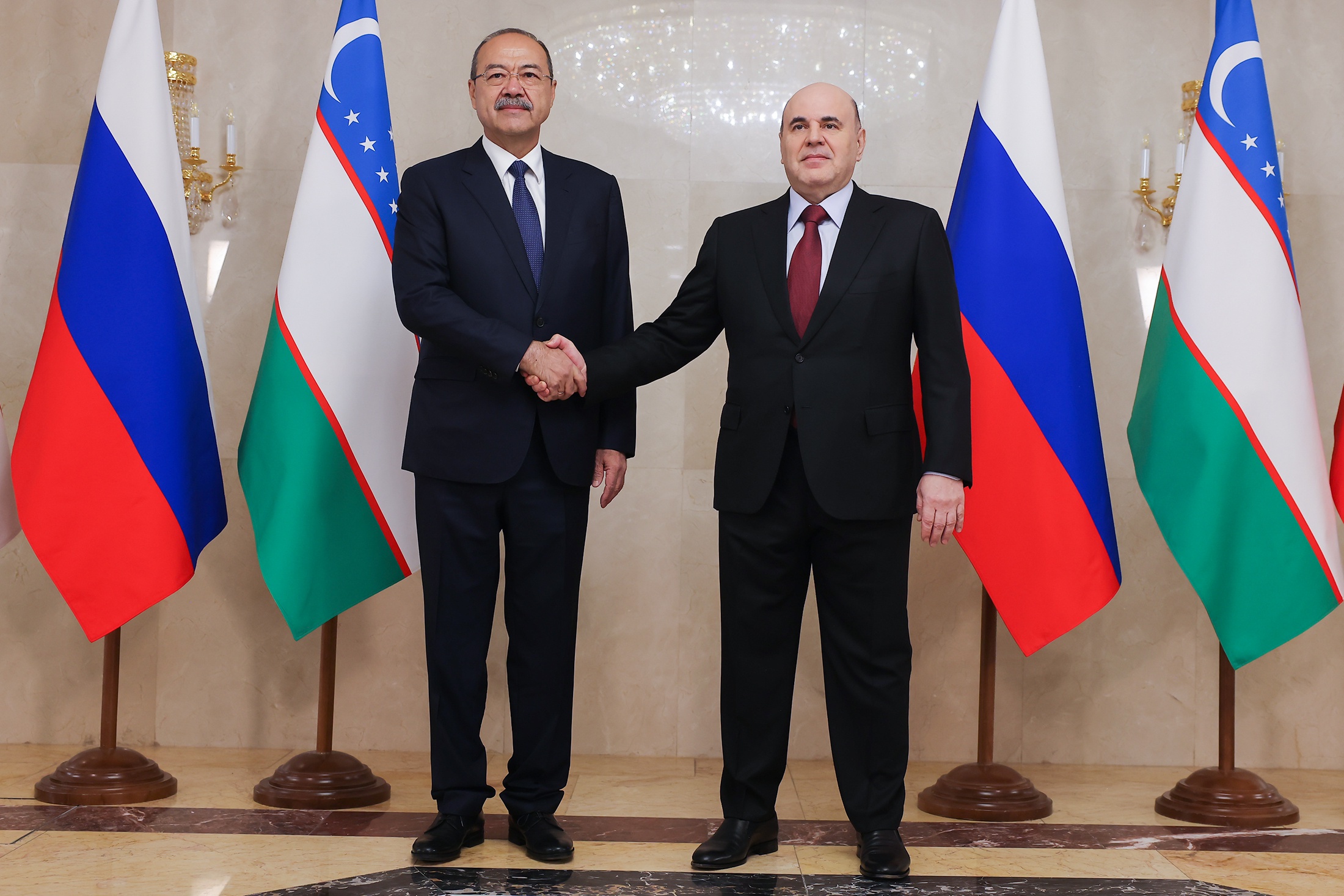 Михаил Мишустин и Абдулла Арипов встретились в Москве, где прошло заседание Совместной комиссии на уровне глав правительств.