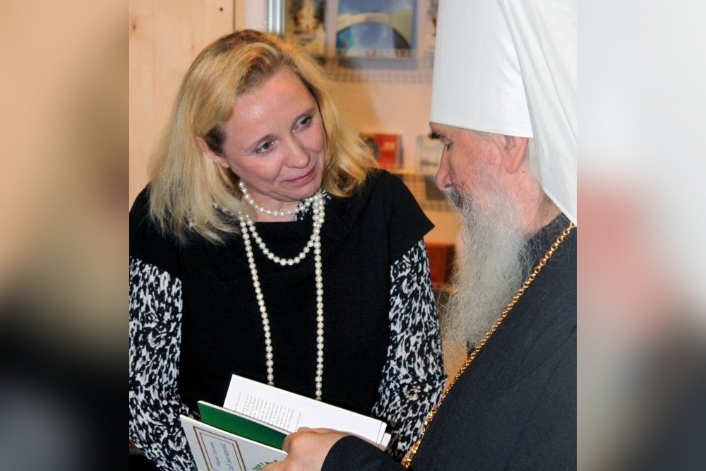 Книга "Твой Ангел никогда не спит", выпущенная Издательским домом Академии им. Н.Е. Жуковского, уже получила гриф одобрения Издательского совета РПЦ. Митрополит Калужский и Боровский Климент и Мария Городова.