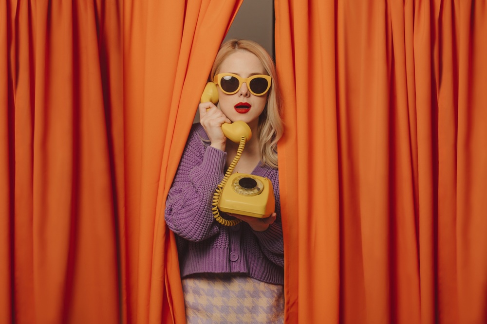 Распознать мошенника обычно можно уже в первые 30-60 секунд телефонного разговора.