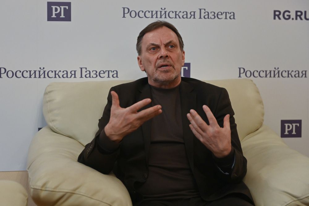 Андрей Головнев: "Коренной" - это очень важное слово в отношении народа. Андрей Головнев: "Коренной" - это очень важное слово в отношении народа.