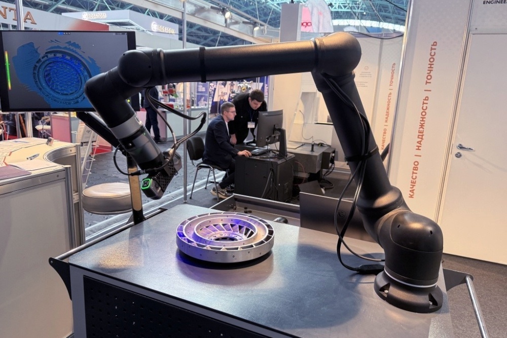 На выставке свои достижения демонстрировали более 200 ведущих компаний из Беларуси, России, Китая, Индии, Турции, Израиля, Южной Кореи. 