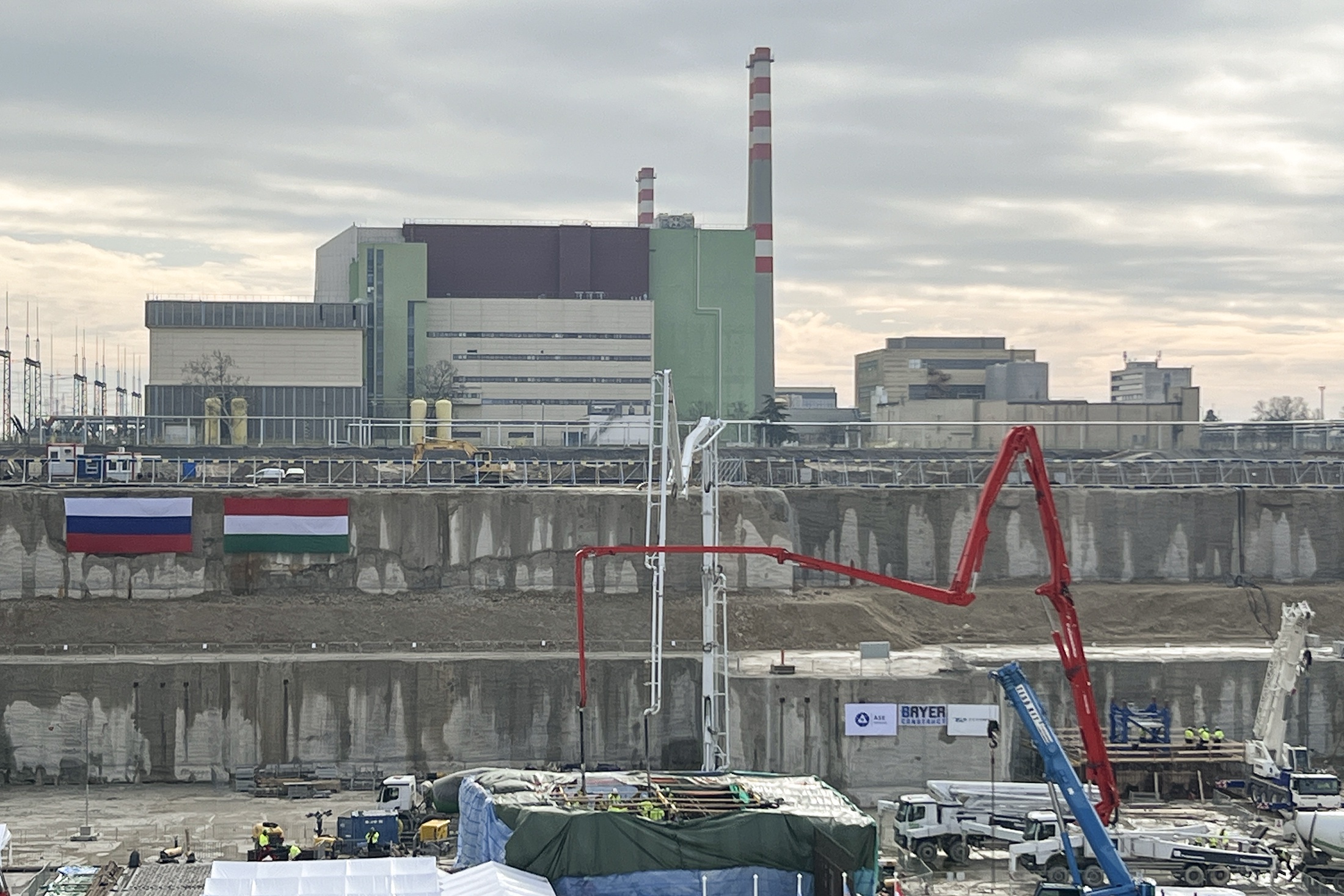 Венгрия, 5 февраля 2026 года. Начало заливки бетона в основание головного энергоблока АЭС "Пакш-2" Венгрия, 5 февраля 2026 года. Начало заливки бетона в основание головного энергоблока АЭС "Пакш-2"