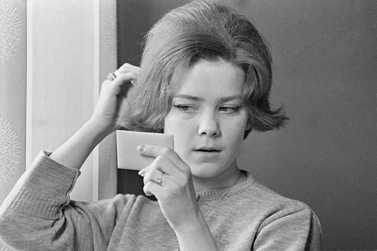 Лариса Голубкина считала, что жизнь ее прошла странно. На фото: актриса в 1964 году.
