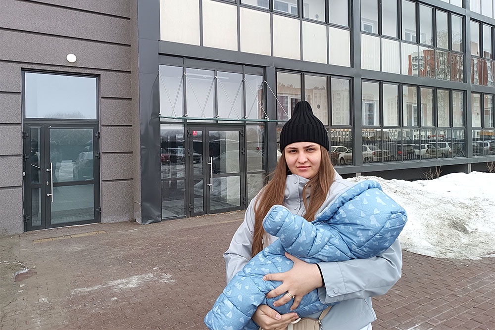 Пряничниковы выбрали жилье в Краснообске, когда их сын Саша был только в планах. Сейчас ему уже четыре месяца.