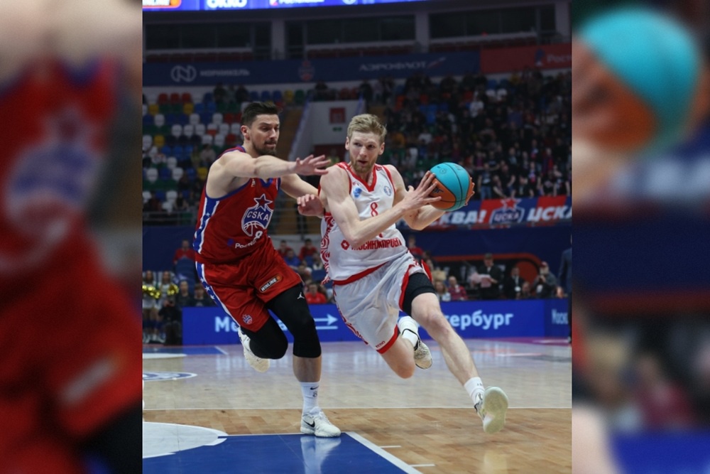 Игрок МБА-МАИ Вячеслав Зайцев (с мячом) - старожил Единой лиги, он проводит в этом турнире свой уже 16-й сезон. 