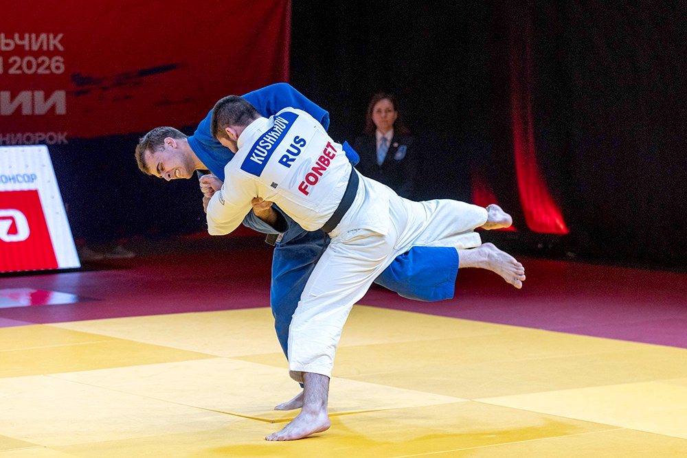 В Нальчике борьба на татами была под стать названию площадки - гладиаторской.