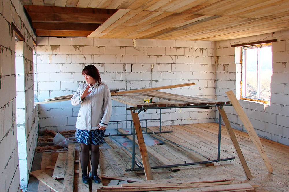 Вот такой "полностью достроенный" по документам дом достался семье Безъязыковых.