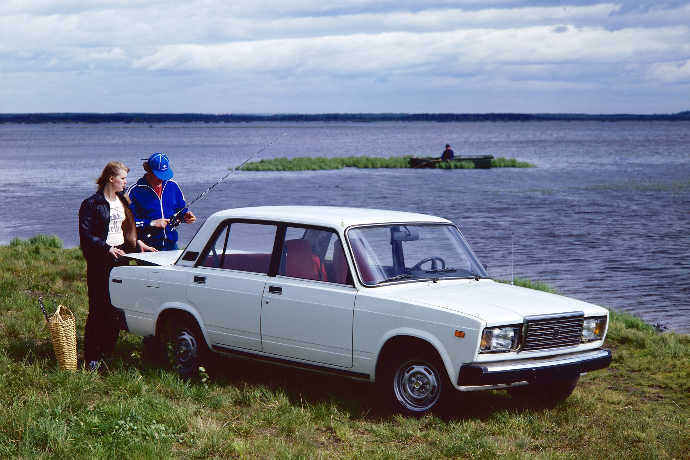 Автомобиль "Жигули-2107". Автомобиль "Жигули-2107".