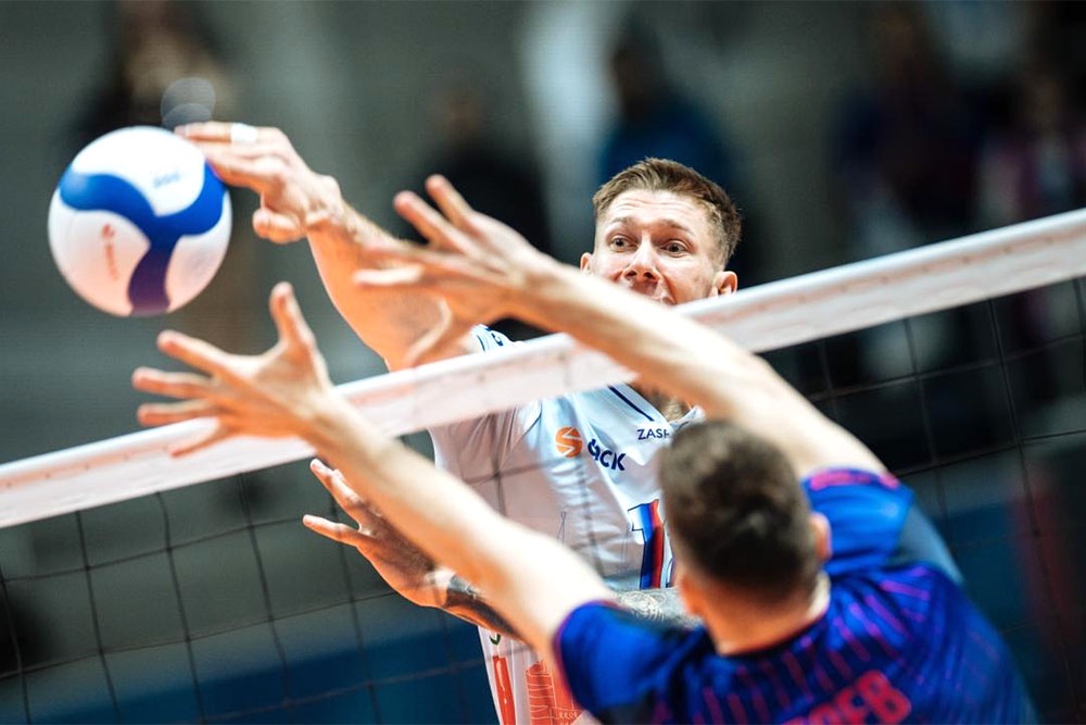 В первой игре финала мяч больше слушался динамовских игроков.