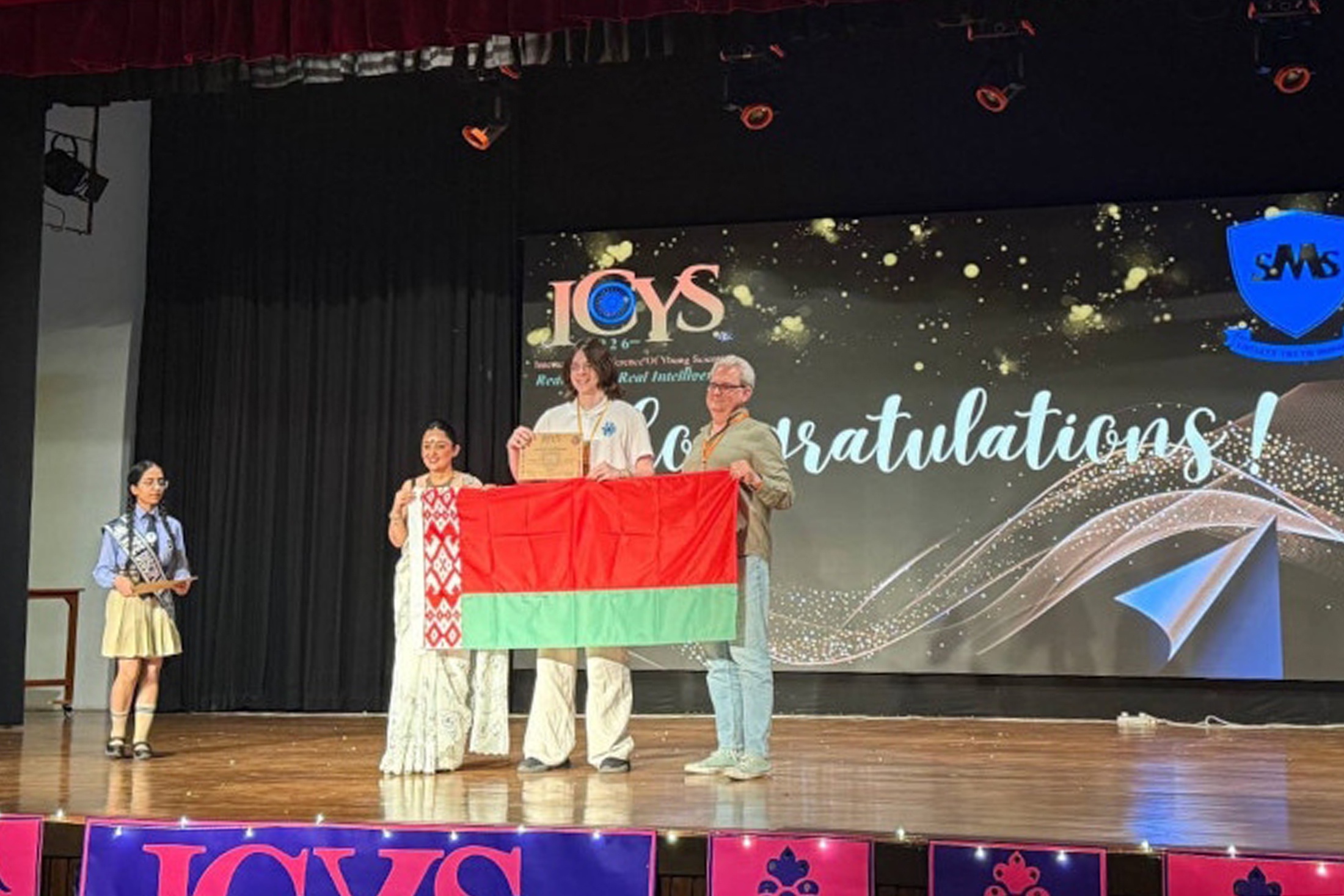  Минск: С комплектом наград вернулись школьники из Индии 