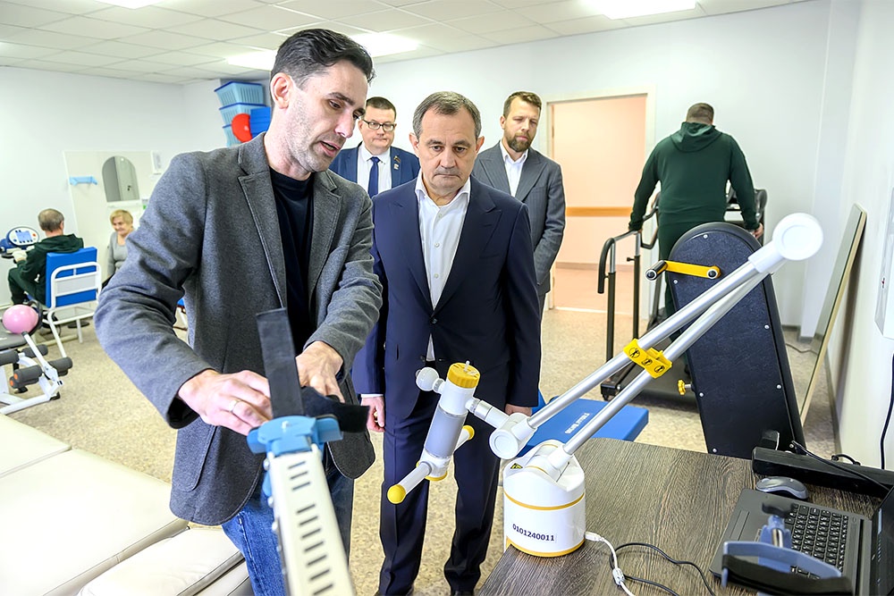 Председатель Мособлдумы Игорь Брынцалов посетил центр реабилитации "Ясенки".