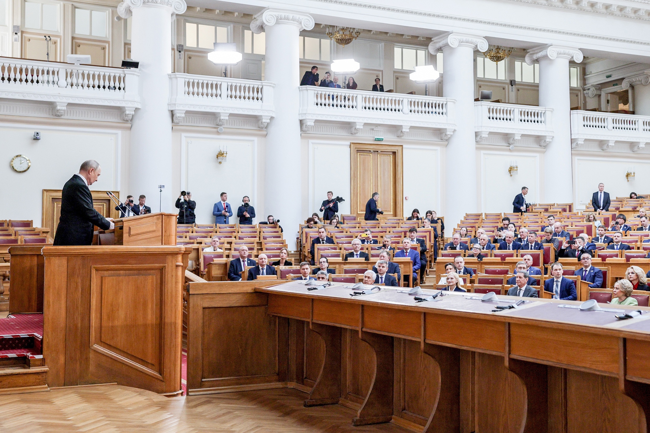 Президент выступил в Таврическом дворце, где 120 лет назад прошло первое заседание Думы.
