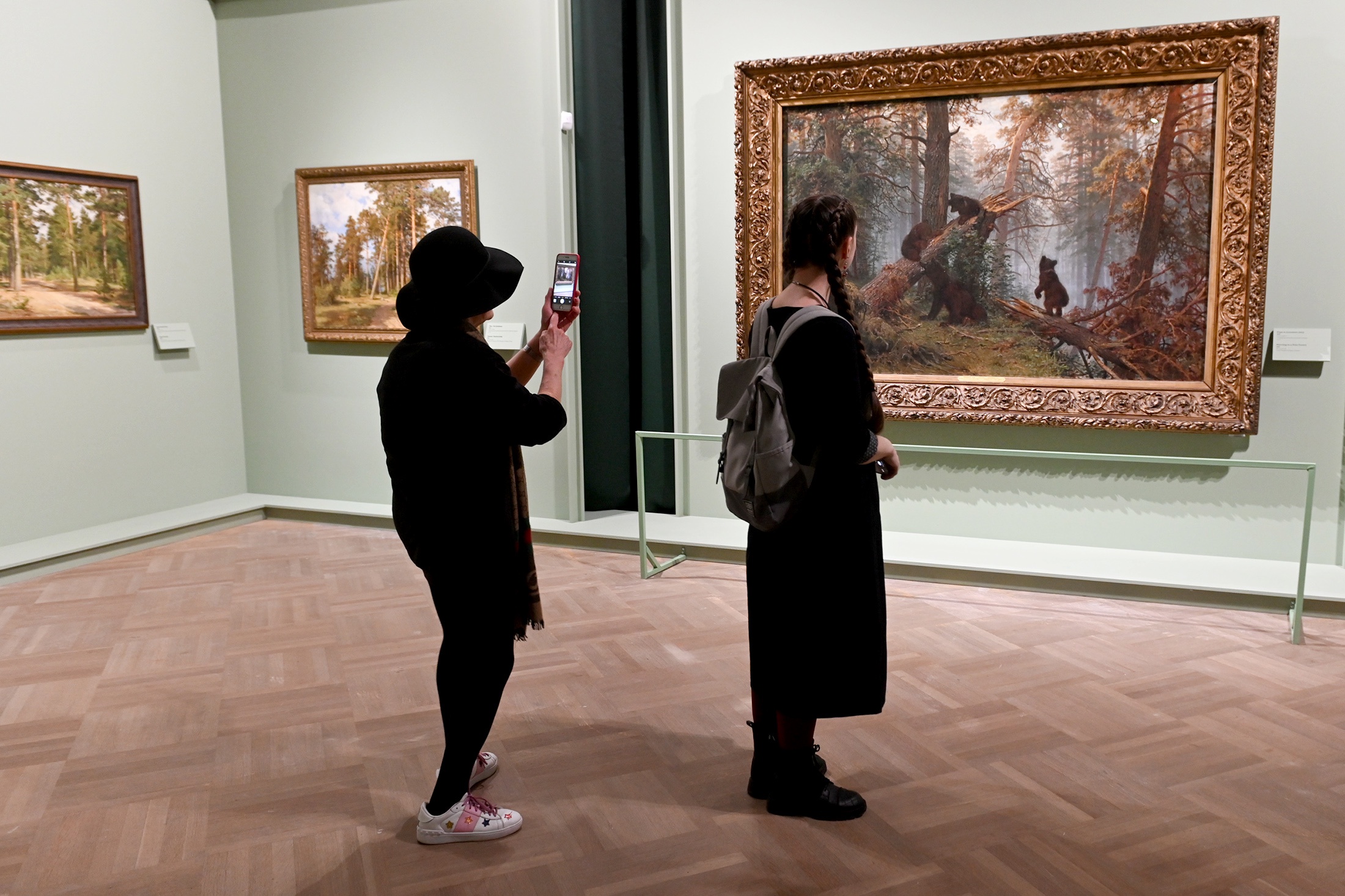 Хочется, чтобы зритель разглядел в этой картине не просто знакомый с детства сюжет.