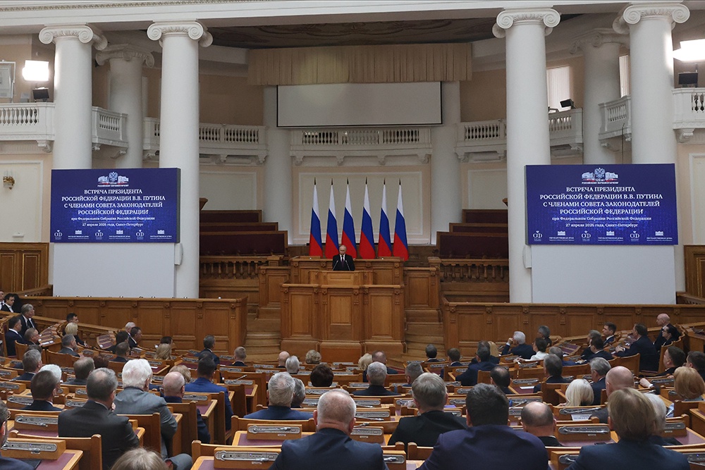 Президент выступил в Таврическом дворце, где 120 лет назад прошло первое заседание Думы.