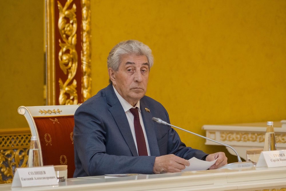 Сергей Грачев предложил поддержать инициативу по оптимизации финансирования инвестпроектов. Сергей Грачев предложил поддержать инициативу по оптимизации финансирования инвестпроектов.