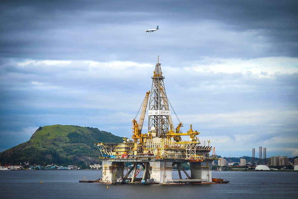 Особая осторожность нужна при добыче нефти на арктическом шельфе.