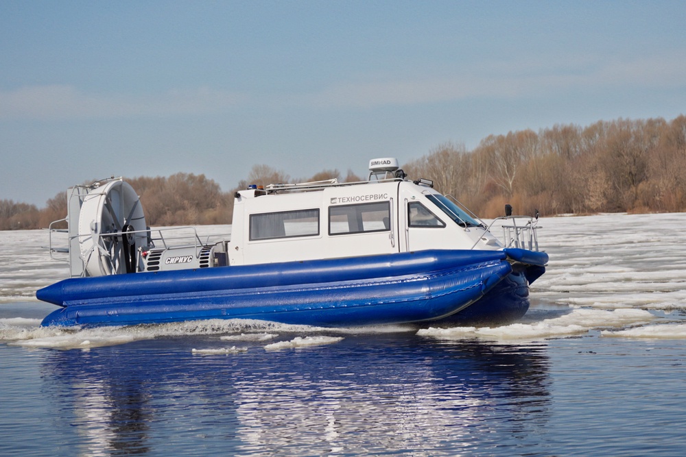 Суда, которые производят в Нижнем Новгороде, выручают жителей многих отдаленных поселений в период бездорожья.
