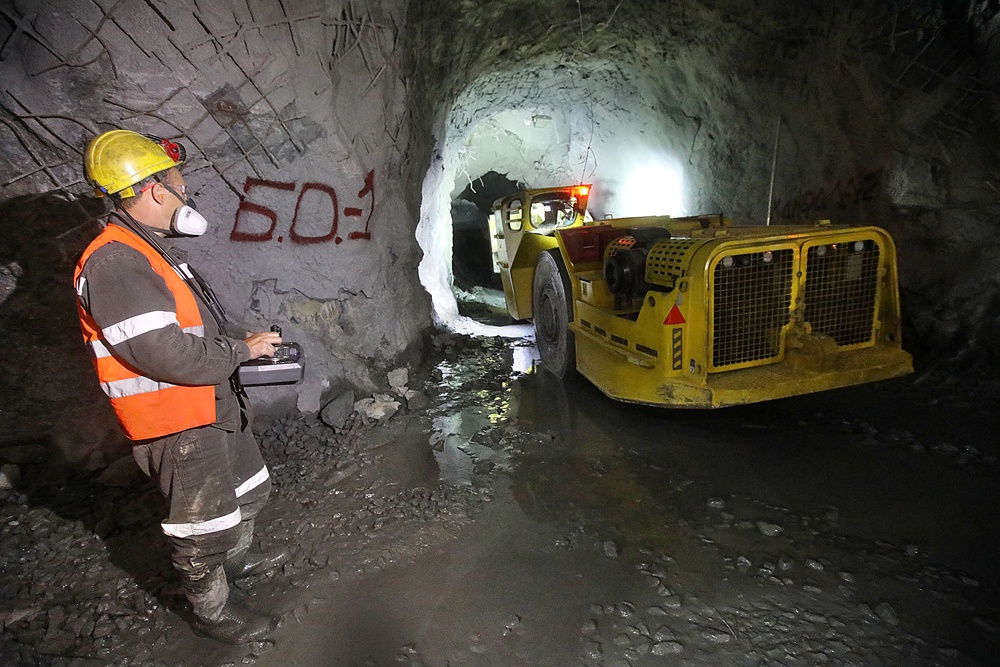 В шахтах, карьерах и на других опасных участках беспилотная техника уже используется очень активно.