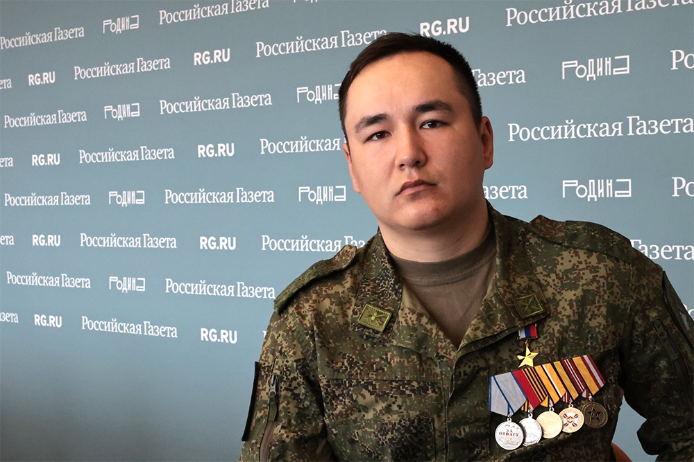 Василь Ямалетдинов четко уяснил, что самое страшное на войне - это проявить трусость. "Дать слабину - это позор для самого себя", - уверен он.