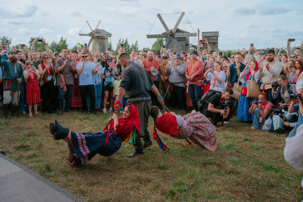 Событийный календарь Вологодской области предлагает гостям принять участие в фольклорных фестивалях, праздниках, ярмарках