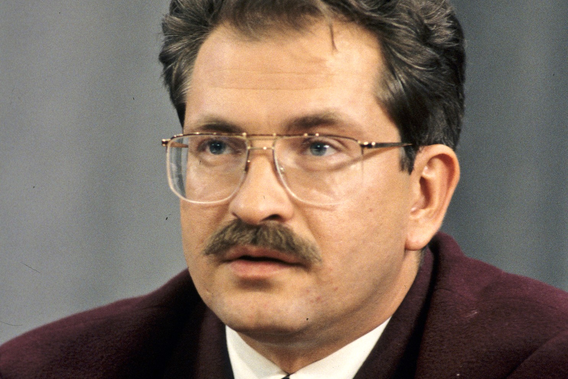 1995 год. Тележурналист Владислав Листьев. 1995 год. Тележурналист Владислав Листьев.