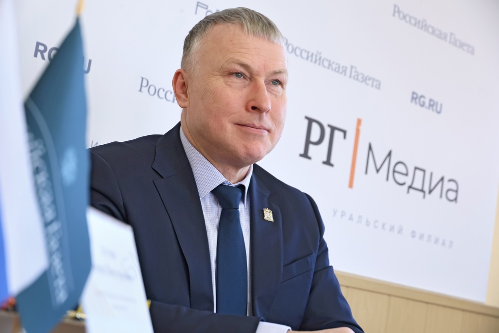 Роман Кучин: Развитие карбонового полигона в Югре формирует спрос на специалистов нового профиля, например, аналитиков климатических данных, инженеров-экологов и менеджеров по устойчивому развитию.